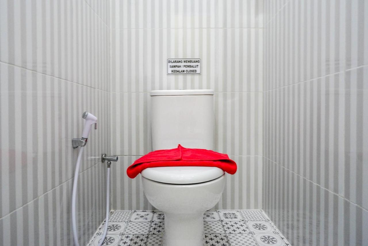 Reddoorz Near Rita Supermall Purwokerto 2 Ngoại thất bức ảnh