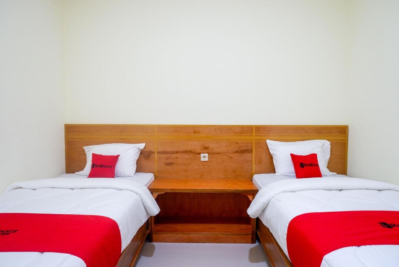 Reddoorz Near Rita Supermall Purwokerto 2 Ngoại thất bức ảnh