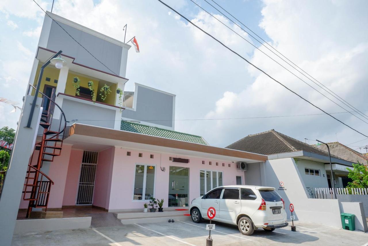 Reddoorz Near Rita Supermall Purwokerto 2 Ngoại thất bức ảnh