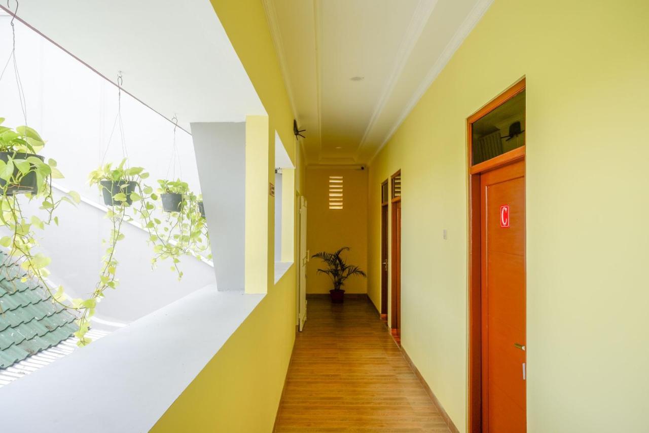 Reddoorz Near Rita Supermall Purwokerto 2 Ngoại thất bức ảnh