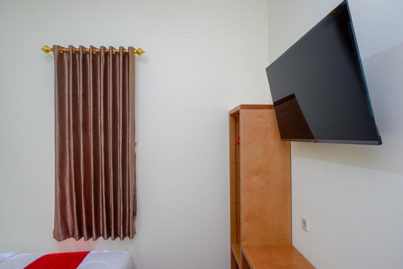 Reddoorz Near Rita Supermall Purwokerto 2 Ngoại thất bức ảnh