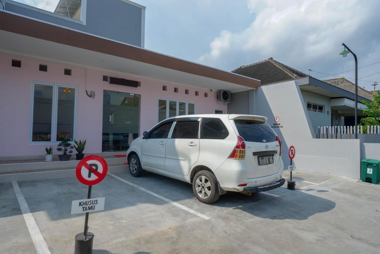 Reddoorz Near Rita Supermall Purwokerto 2 Ngoại thất bức ảnh