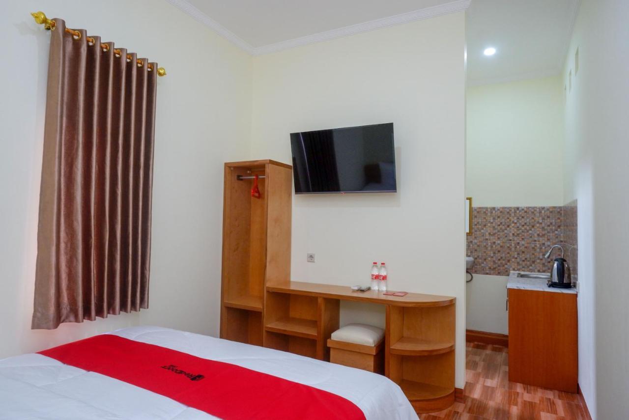 Reddoorz Near Rita Supermall Purwokerto 2 Ngoại thất bức ảnh