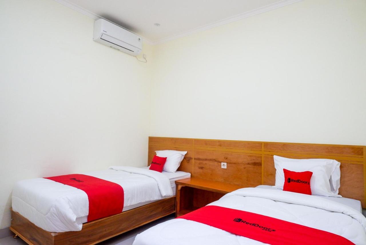 Reddoorz Near Rita Supermall Purwokerto 2 Ngoại thất bức ảnh