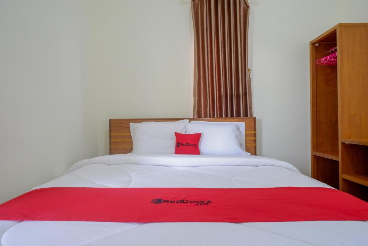 Reddoorz Near Rita Supermall Purwokerto 2 Ngoại thất bức ảnh
