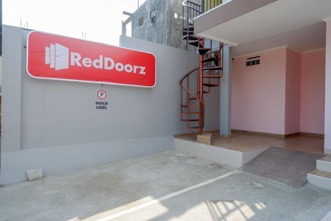 Reddoorz Near Rita Supermall Purwokerto 2 Ngoại thất bức ảnh