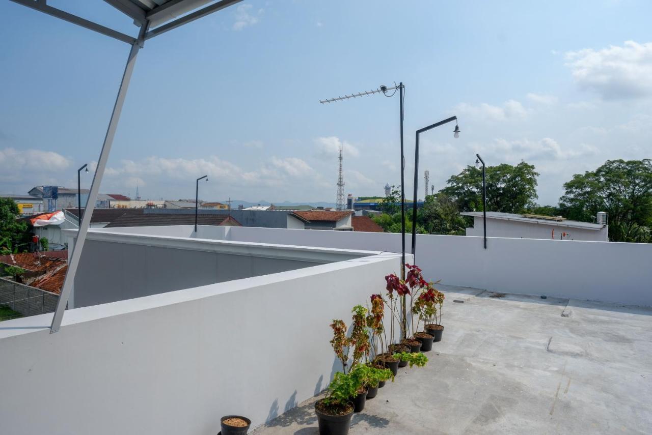 Reddoorz Near Rita Supermall Purwokerto 2 Ngoại thất bức ảnh