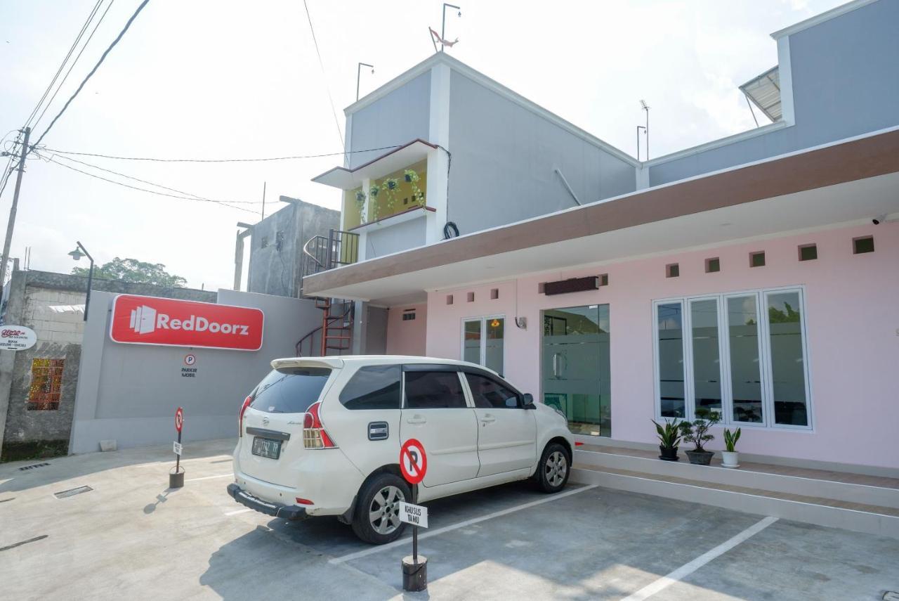 Reddoorz Near Rita Supermall Purwokerto 2 Ngoại thất bức ảnh