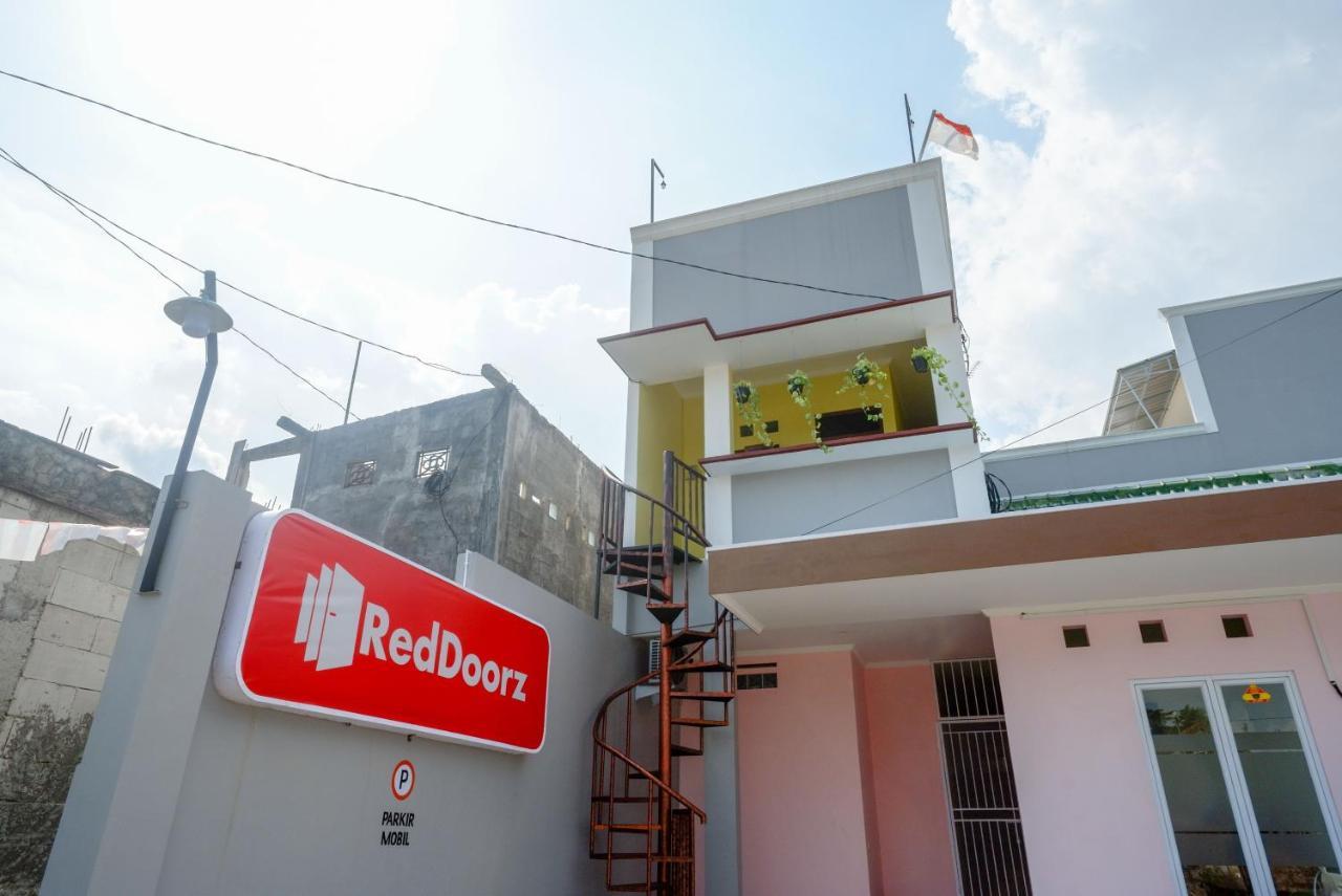 Reddoorz Near Rita Supermall Purwokerto 2 Ngoại thất bức ảnh